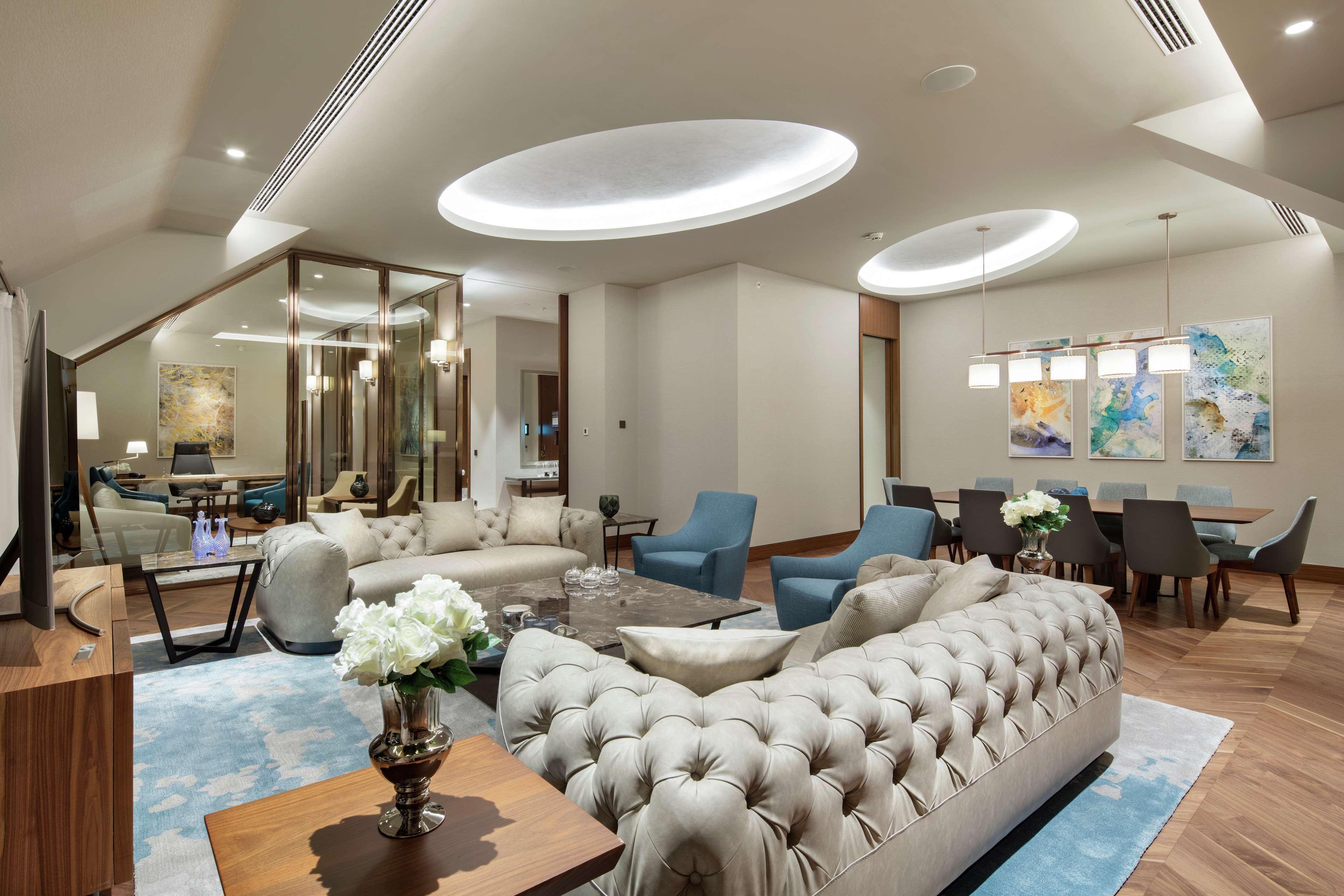 Готель Doubletree By Hilton Скоп'є Екстер'єр фото The Residence