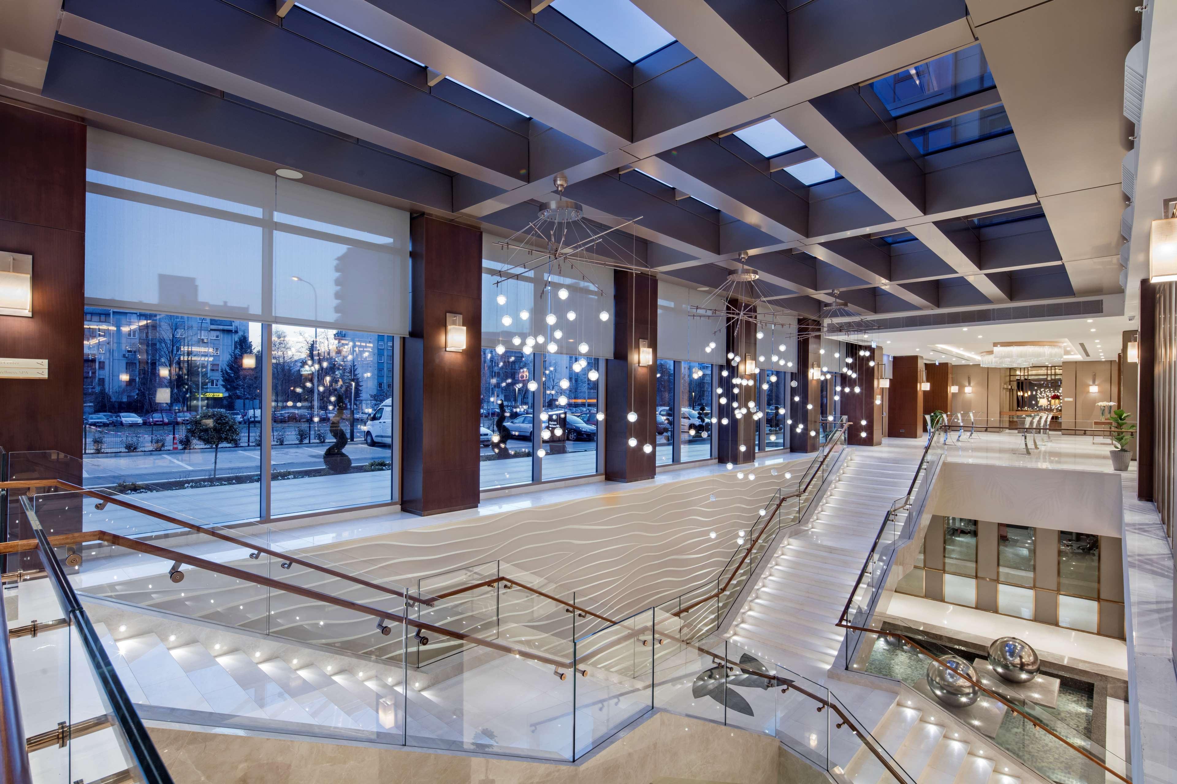Готель Doubletree By Hilton Скоп'є Екстер'єр фото The interior of the hotel
