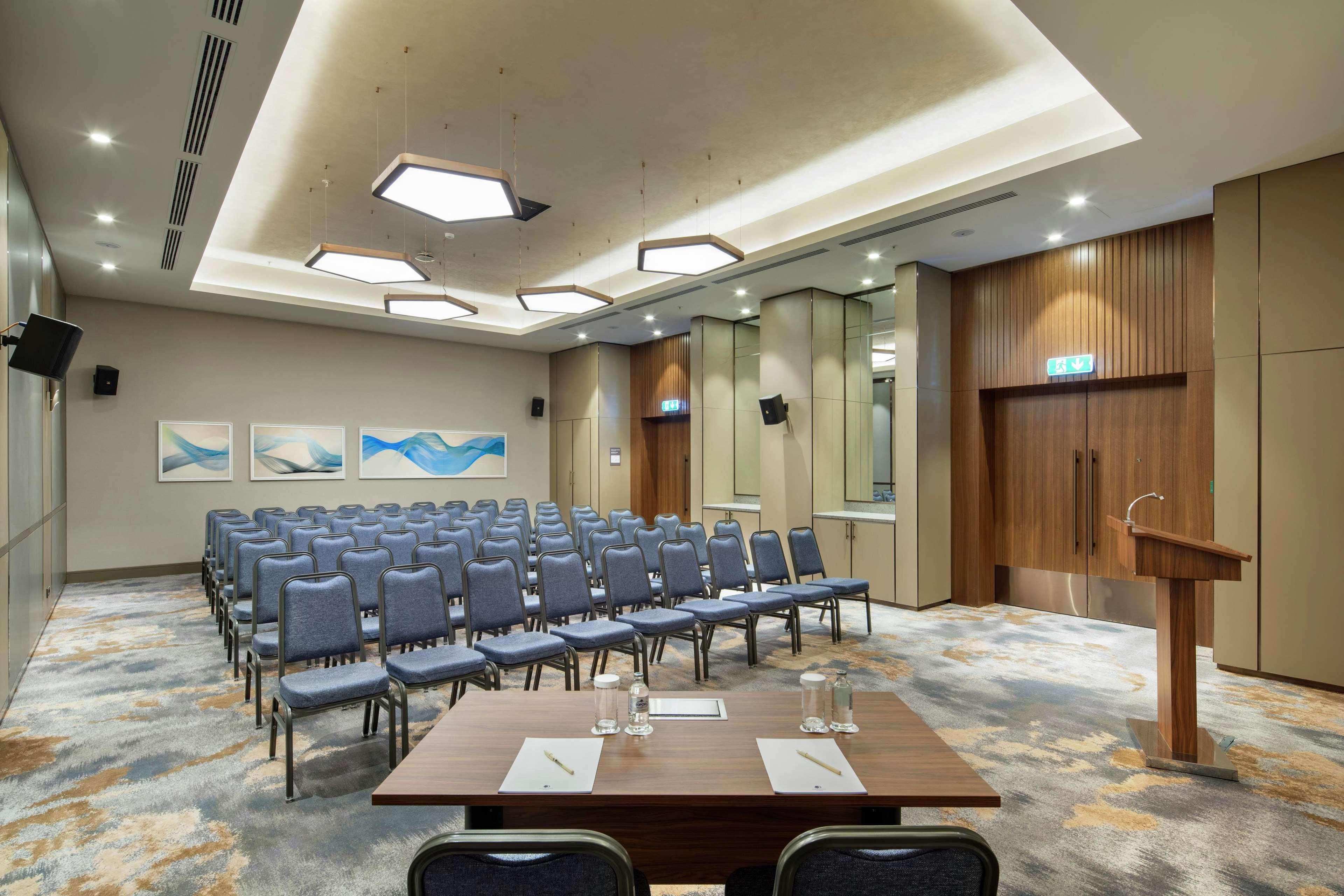 Готель Doubletree By Hilton Скоп'є Екстер'єр фото Meeting room