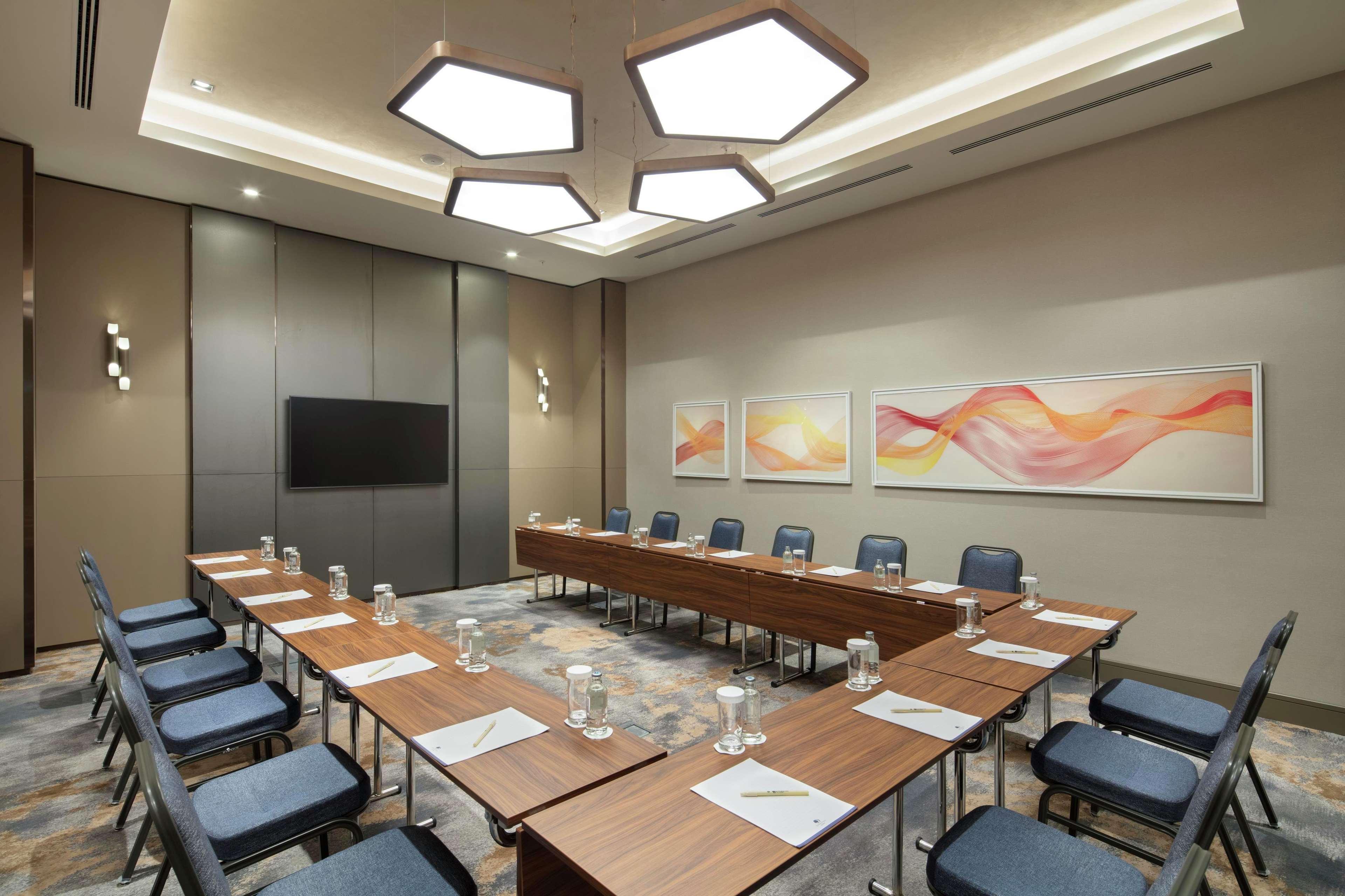 Готель Doubletree By Hilton Скоп'є Екстер'єр фото Meeting room