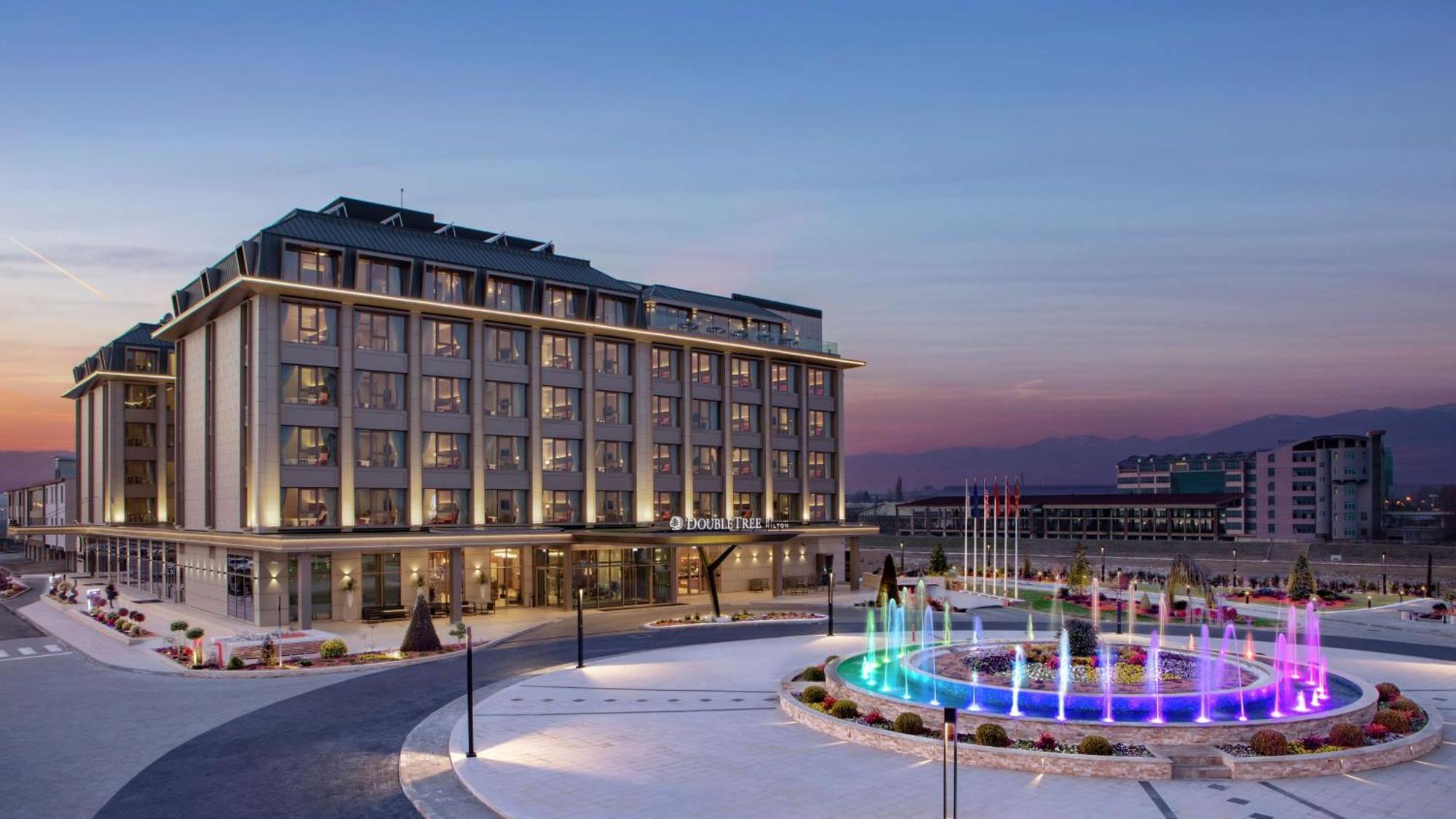 Готель Doubletree By Hilton Скоп'є Екстер'єр фото Hilton Athens