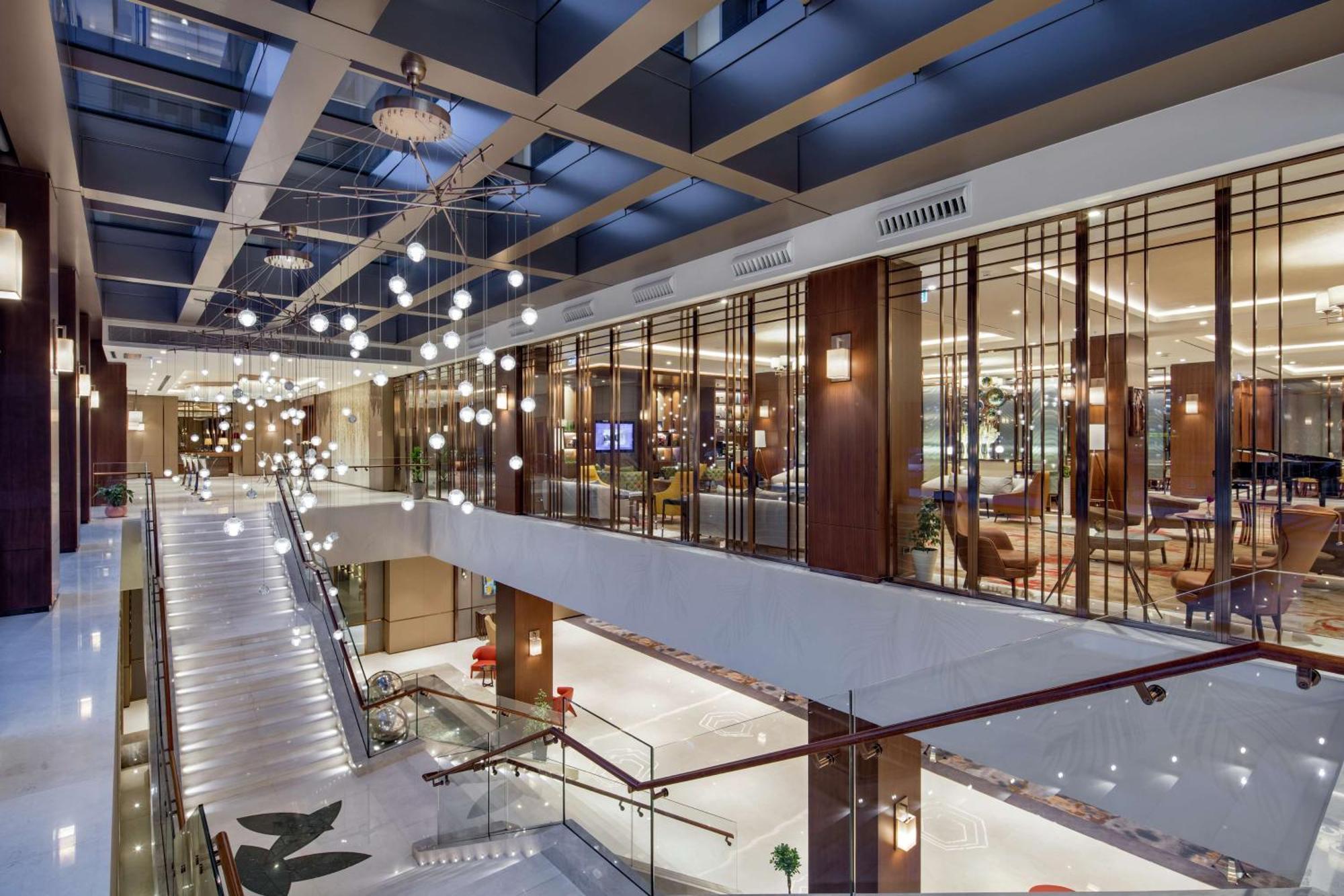 Готель Doubletree By Hilton Скоп'є Екстер'єр фото The interior of the hotel
