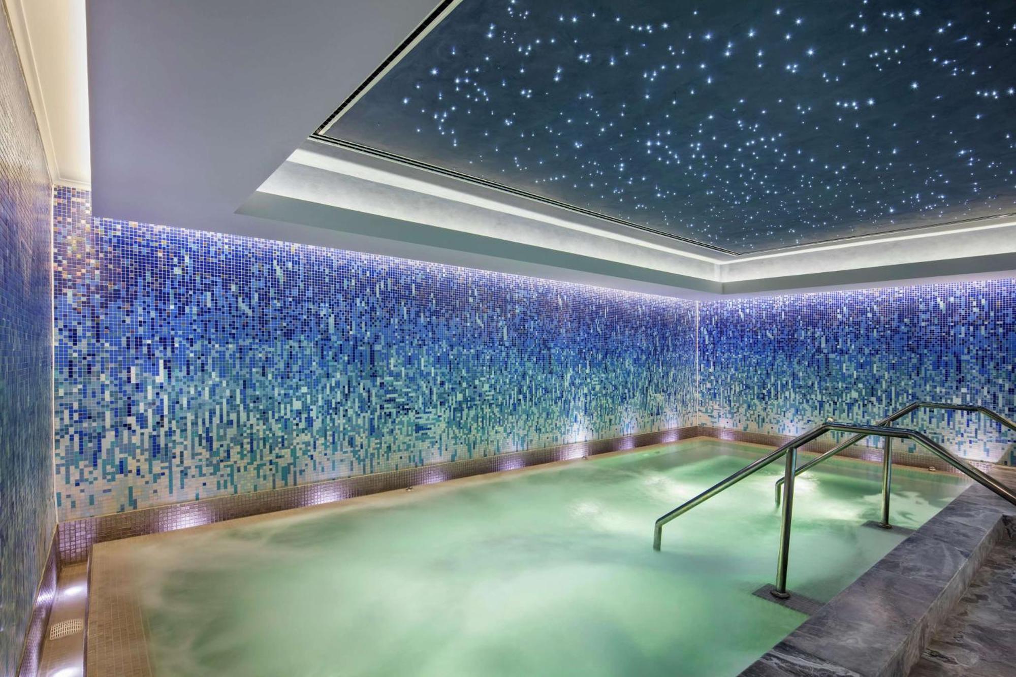 Готель Doubletree By Hilton Скоп'є Екстер'єр фото The spa at The Ivy Spa